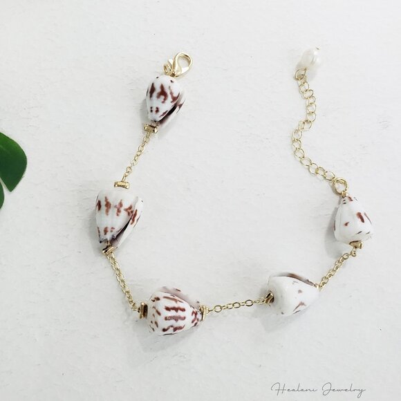 Brown Hebrew Cone Shell Bracelet - Picture 2 of 3